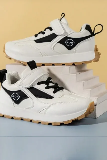 حذاء رياضي للرجال بتصميم بسيط وعصري وعتيق و مقاوم للانزلاق والتآكل والمناسب لجميع الفصول