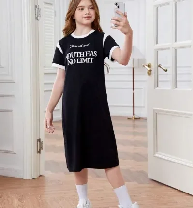 SHEIN فستان بناتي من Tween محبوك بألوان زاهية ومطبوع بقصة فضفاضة كاجوال وياقة دائرية