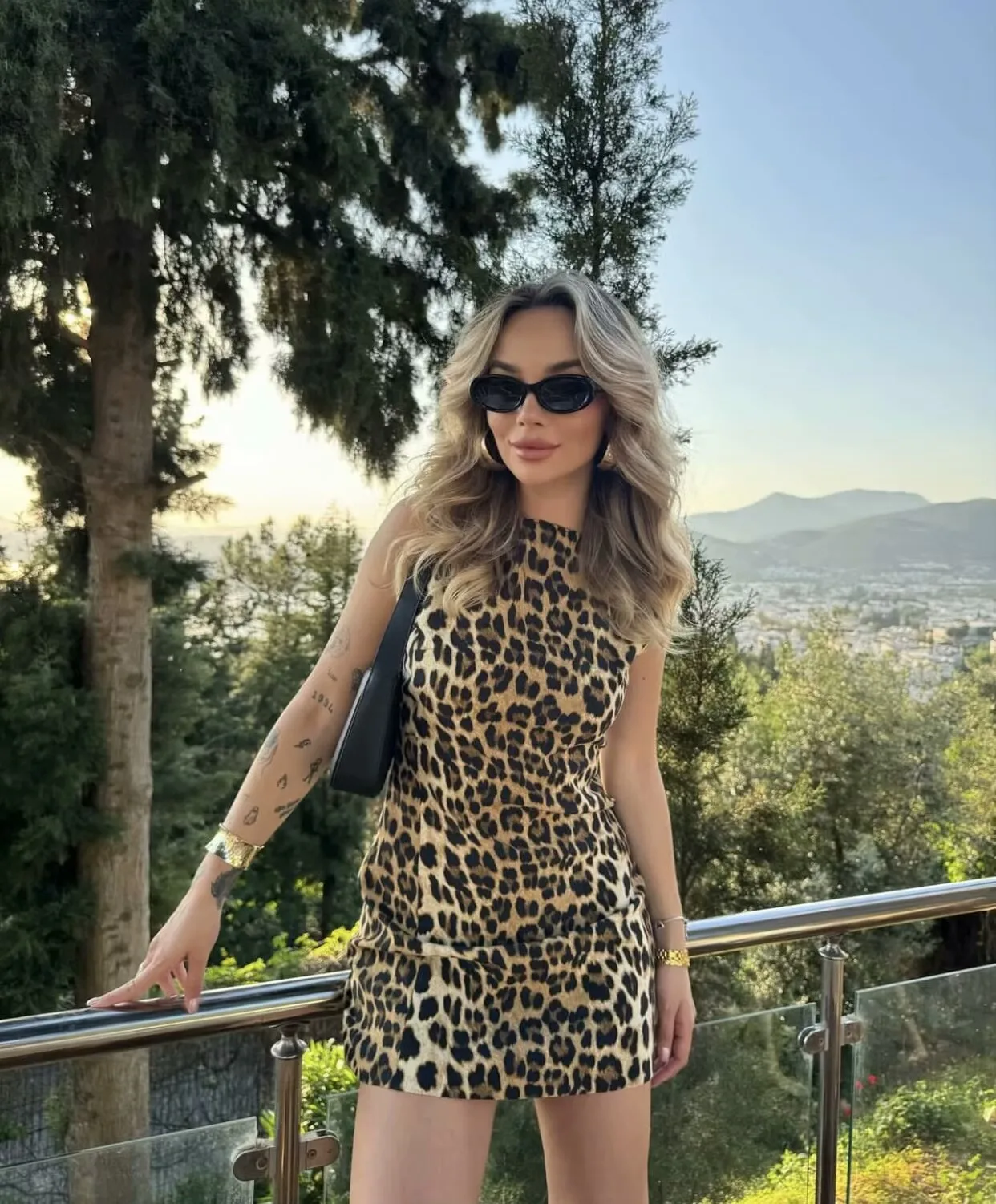 فستان جلد النمر | كوني امرأة خطرة.. كوني القوة كوني النمرة | اقوى صرخات الموضة